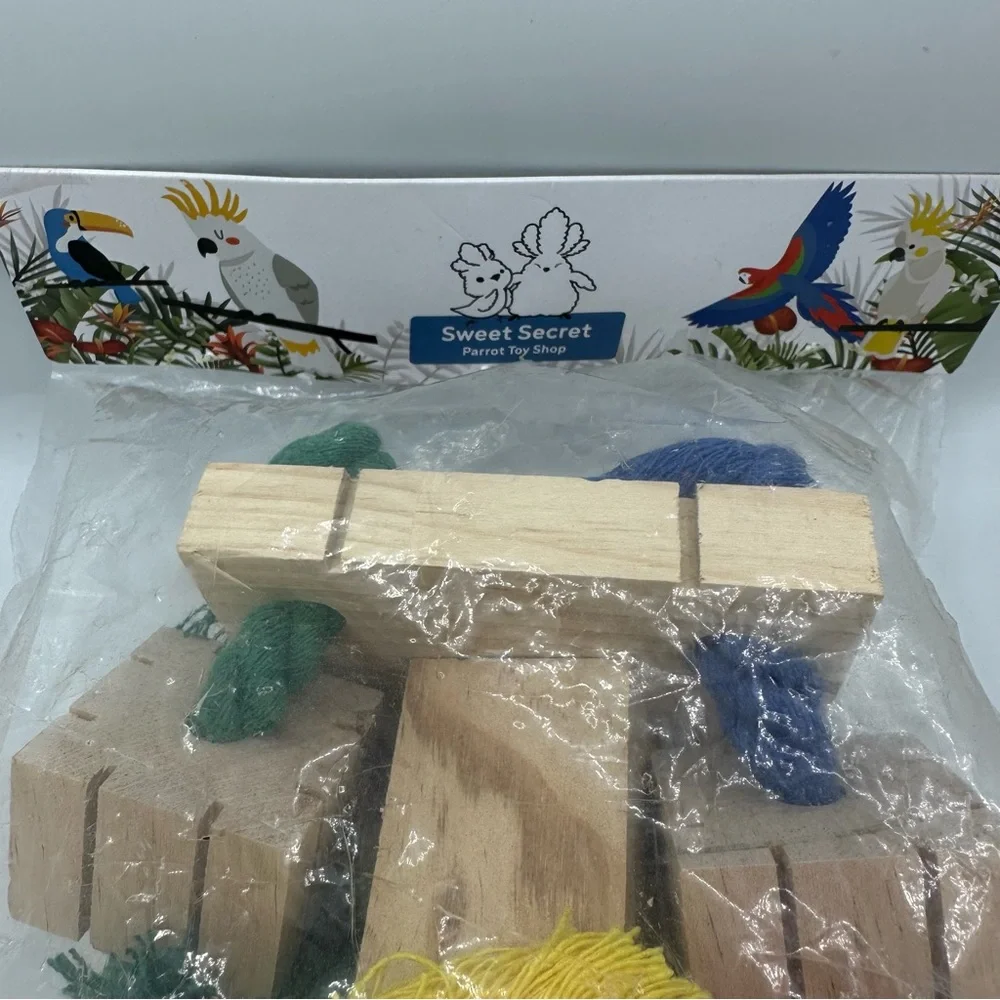 Large Bird Toy Durable Wooden Bird Chew Toy for Medium and Large-Sized Birds